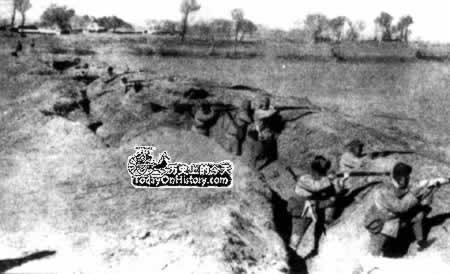 日军攻陷山海关（历史今天lsjt.org）