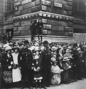 英国哈哈撤出，爱尔兰26个郡成立“自由邦”